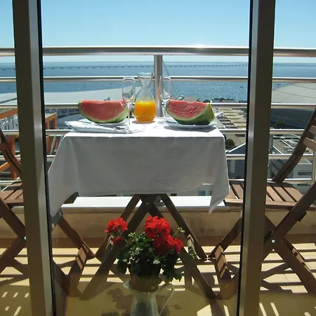 Διαμέρισμα Haven In - Exquisite 15th And Floor With Elevators, Parking And An Incredible View From The 7 Meters Balcony To The Longest Waterfront In *