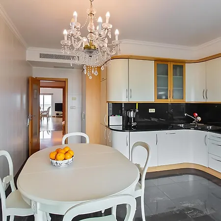 Appartement Haven In - Exquisite 15th And Floor With Elevators, Air Conditioning And An Incredible View From The 7 Meters Balcony To The Longest Waterfront In