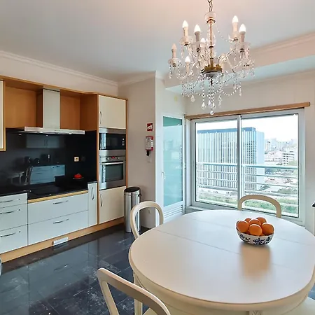 Haven In - Exquisite 15th And Floor With Elevators, Air Conditioning And An Incredible View From The 7 Meters Balcony To The Longest Waterfront In アパート *