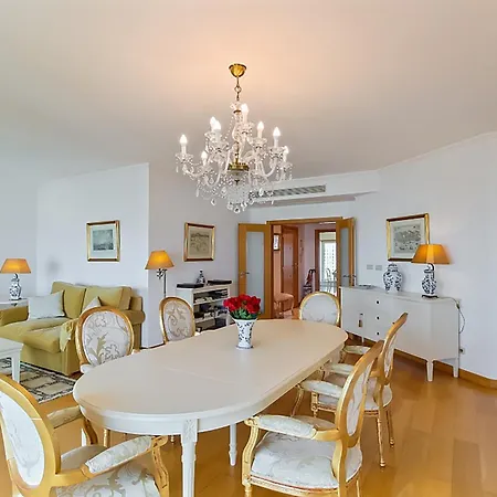 Haven In - Exquisite 15th And Floor With Elevators, Parking And An Incredible View From The 7 Meters Balcony To The Longest Waterfront In Lizbona
