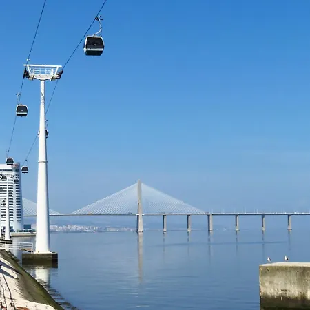 Apartamento Haven In - Exquisite 15th And Floor With Elevators, Parking And An Incredible View From The 7 Meters Balcony To The Longest Waterfront In Lisboa